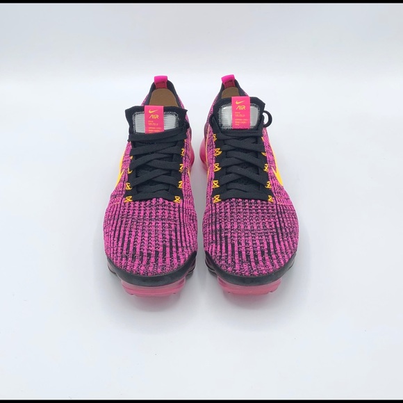 Nike Air VaporMax Flyknit 3 Women's Shoes - Picture 4 of 8